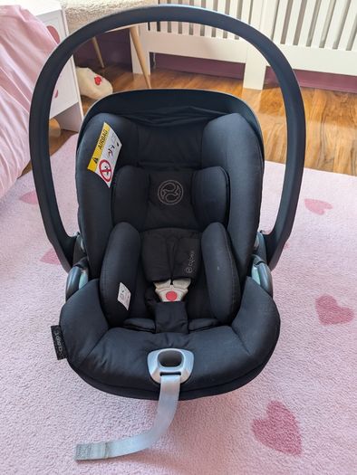 Cybex Balios pushchair bundle with Cloud T car seat.