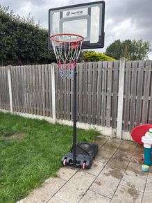 Basketball hoop