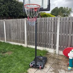 Basketball hoop