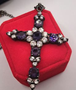 Vintage sterling silver Cross necklace