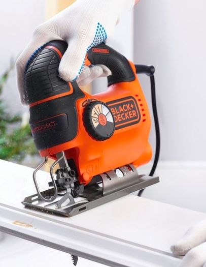 Black & Decker 550W Compact Jigsaw