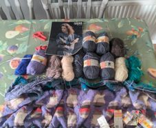 Wool and an unfinished jumper
