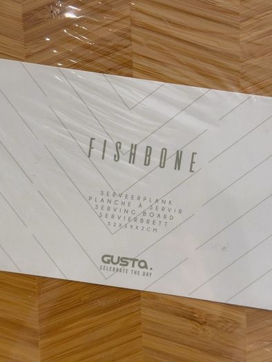 New Gusta "Fishbone" Wooden Serving & Charcuterie Board