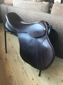 Berney Bros 18" saddle