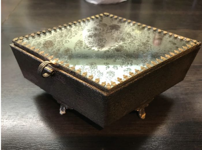 Vintage style jewellery box, brand NEW