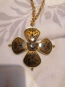 Pilgrim necklace Danish design.