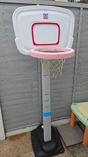 basketball stand