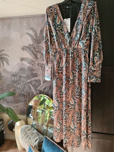 ZARA printed satin dress, bloggers favourite XS, new