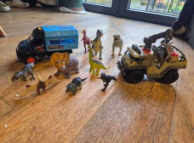 Dino set