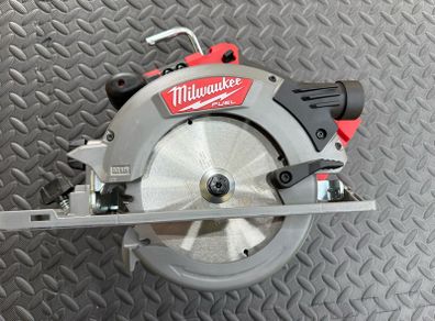 milwaukee circular saw