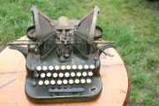 Oliver London Green Typewriter / Old and Industrial Deco / Vintage Decoration/ Teen Bedroom and Office / Museum Collection