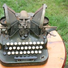 Oliver London Green Typewriter / Old and Industrial Deco / Vintage Decoration/ Teen Bedroom and Office / Museum Collection