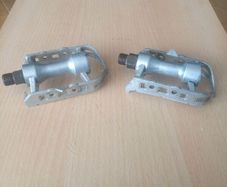 vintage pedals chrome alloy