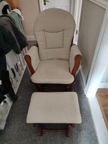 rocking chair /nursing chair