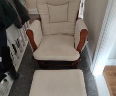 rocking chair /nursing chair