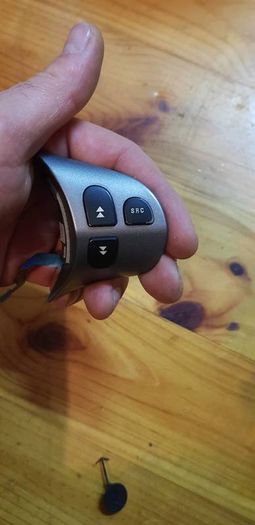 AR 156 steering wheel buttons
