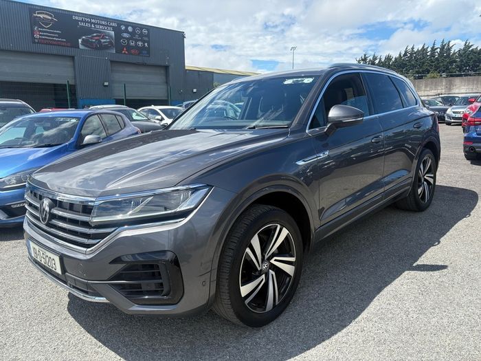 2019 Volkswagen Touareg R-Line Tech 3.0L TDI V6 Commercial