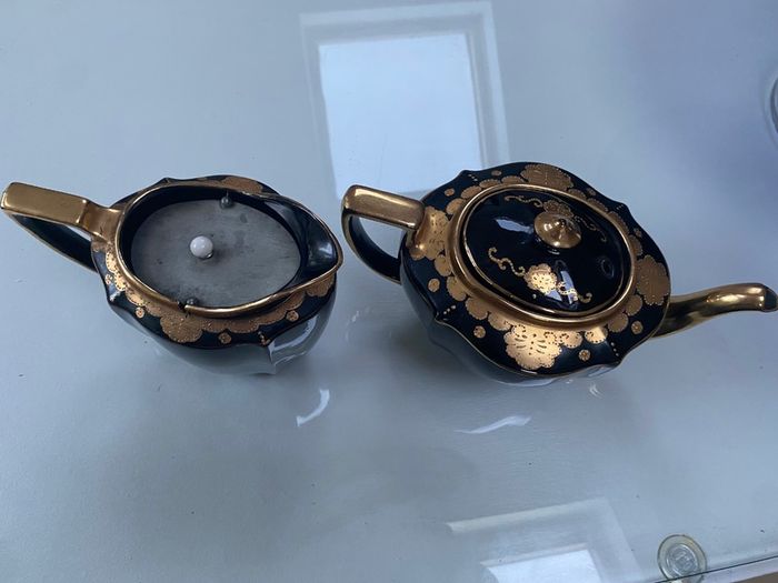 RARE FIND Pair of matching Victorian teapot and water  jug.price for both .