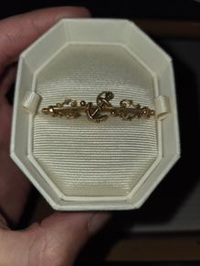9ct Gold Anchor Bar Brooch