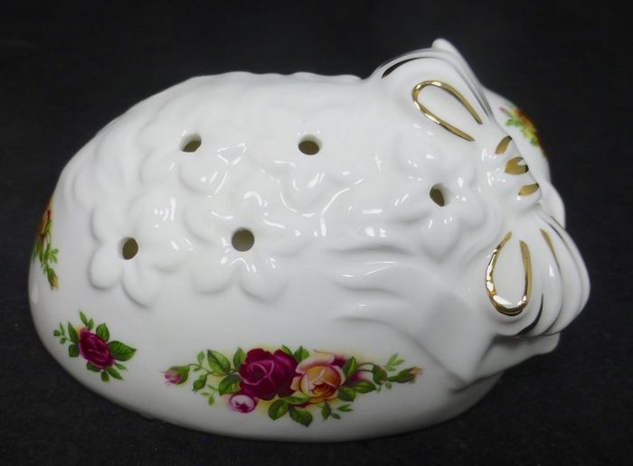 Rare Royal Albert "Old Country Roses" Pomander Potpourri  Cat