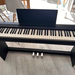 Roland FP-30 Digital Piano