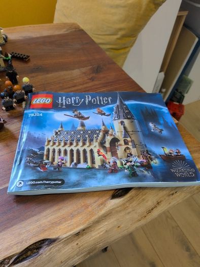 Harry Potter lego castle & 10 figures