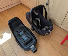 Maxi Cosi and two way base