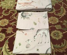 Set of Double Bedlinen, Free to Take Away ASAP, otherwise it goes to the bin .
