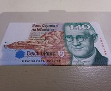 Irish 10 pound banknote