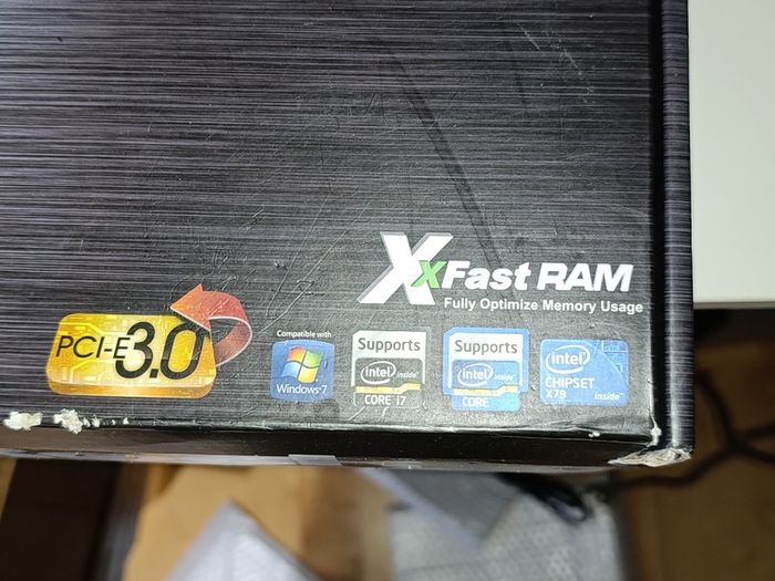 128GB RAM - Intel X79 - Xeon E5-2690v2 10 Core - Asrock Extreme 6 -