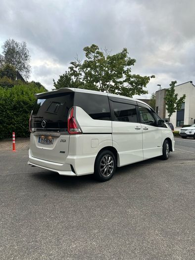 2017 Nissan Serena