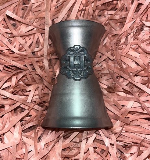 HENDRICKS GIN Jigger Pourer spirit measure genuine product Hendrick's Limited Edition  Brand New limited edition measure. Has 25ml and 30ml lines at one end and 50ml and 60ml at the other end. Stainless steel finish