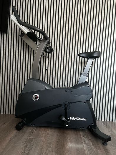 life fitness c1 exercise bike