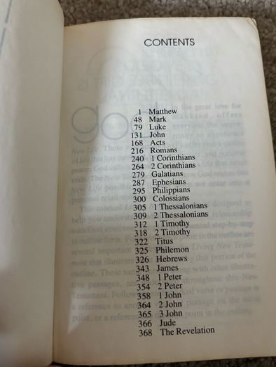 Vintage 1970s The Living Bible New Testament Paraphrased