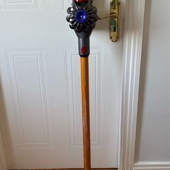 Dyson v8 absolute extra vacuum cleaner