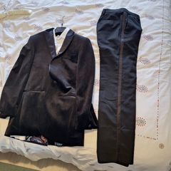 Boys suit black velvet size 13-14 yrs old