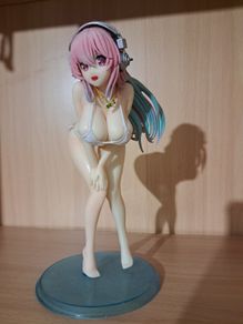 Super Sonico figure