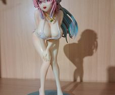 Super Sonico figure