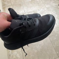 Boys adidas runners uk 13.5