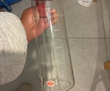 1 Litre glass jug with plastic handle and lid