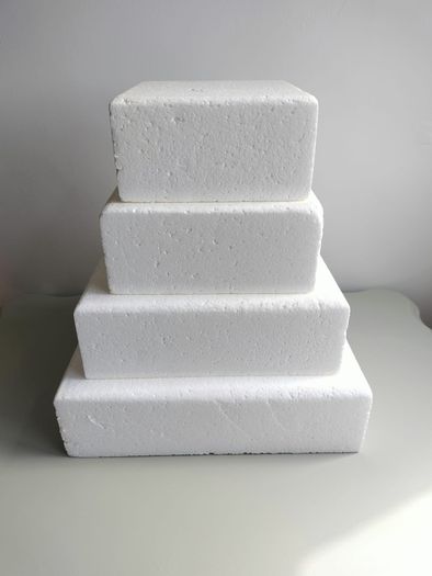 Square display / dummy cakes