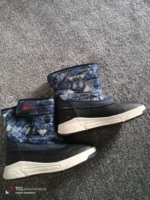 kids winter shoes/boots. Size 31/13