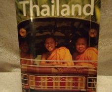 Thailand (Lonely Planet Country Guide) by Joe Cummings (Paperback)