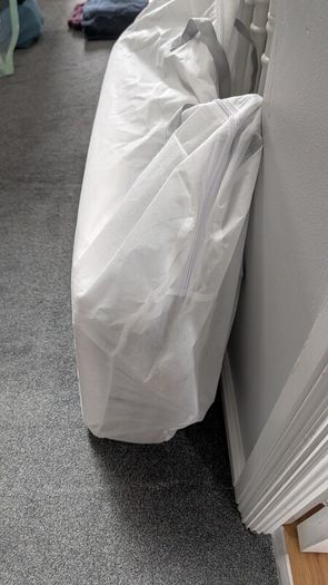 Chicco Next-to-me (with fitted sheets)