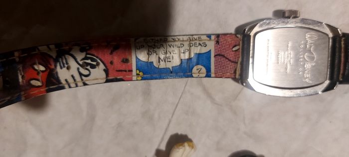 Minnie mouse ,walt disney vintage watch collection,plus 2 free used toys ,used condition, free shipping within Ireland, sold as is.