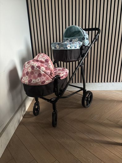 Lily & Ivy dolls pram