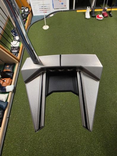 As New Scotty Cameron Phantom 7 Putter 34"