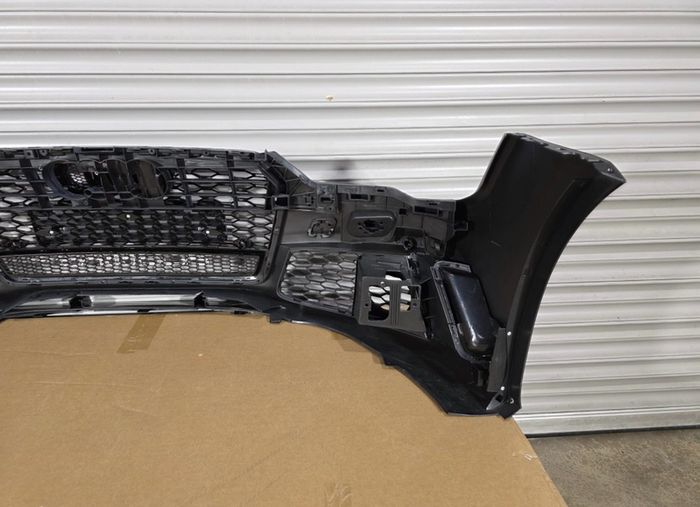 Complete front bumper for Audi A7 S7 4.5 15- 18 Facelift honey comb