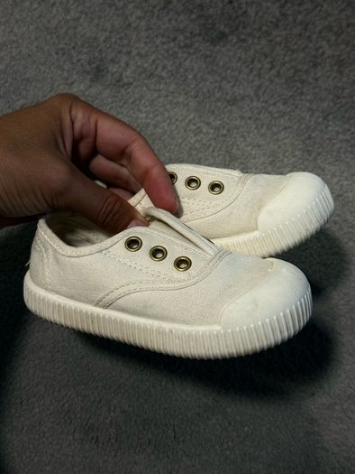 baby shoes bundle 20/21