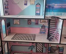 LOL House and accessories